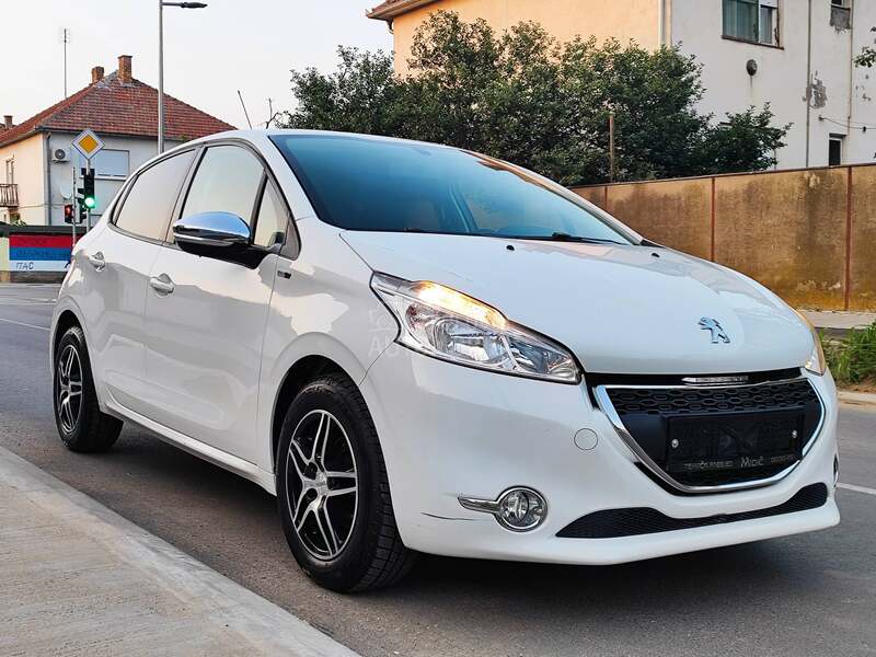 Peugeot 208 1.2