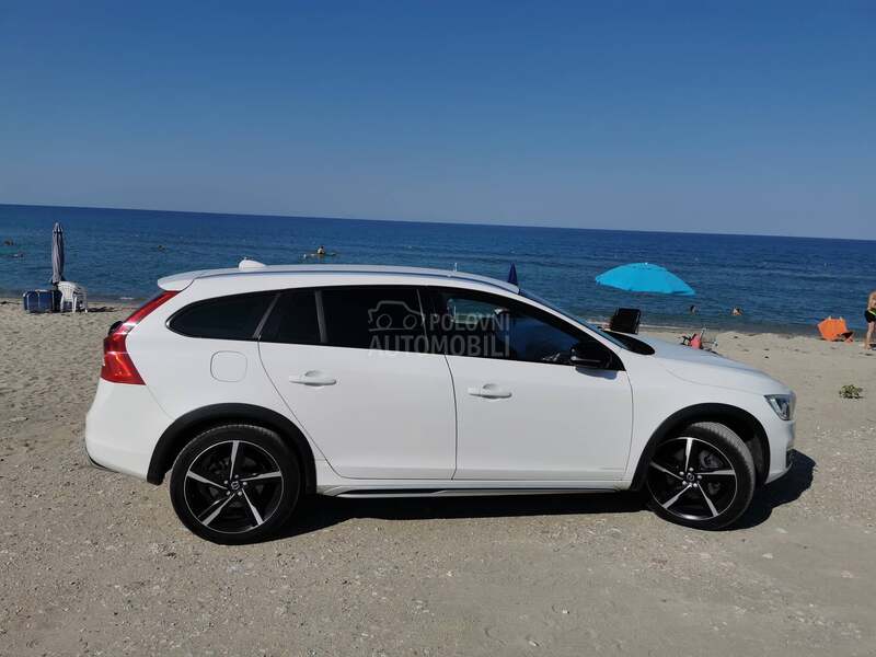 Volvo V60 Cross Country D3