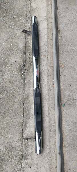 Bočni roll bar (gazište)