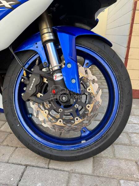 Suzuki GSXR 600 K8