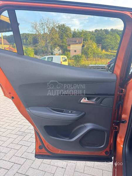 Peugeot 2008 ALLURE AUTO MATIK