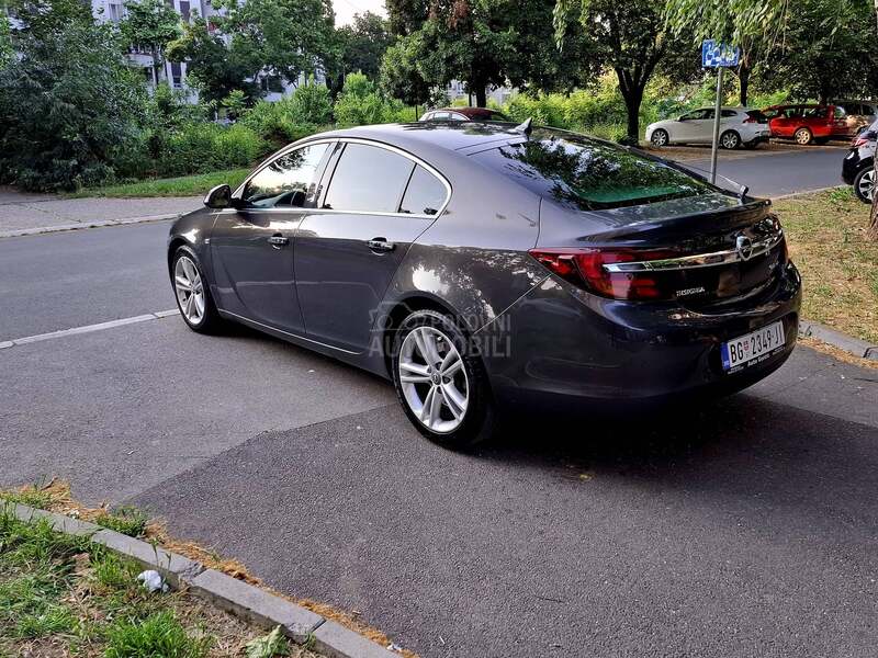 Opel Insignia 2.0 cdti COSMO 4X4