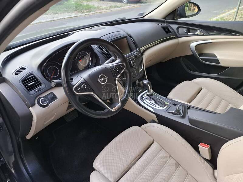 Opel Insignia 2.0 cdti COSMO 4X4
