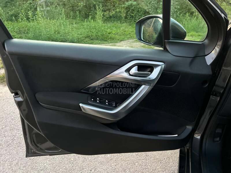 Peugeot 2008 ALLURE 1.5HDi 100