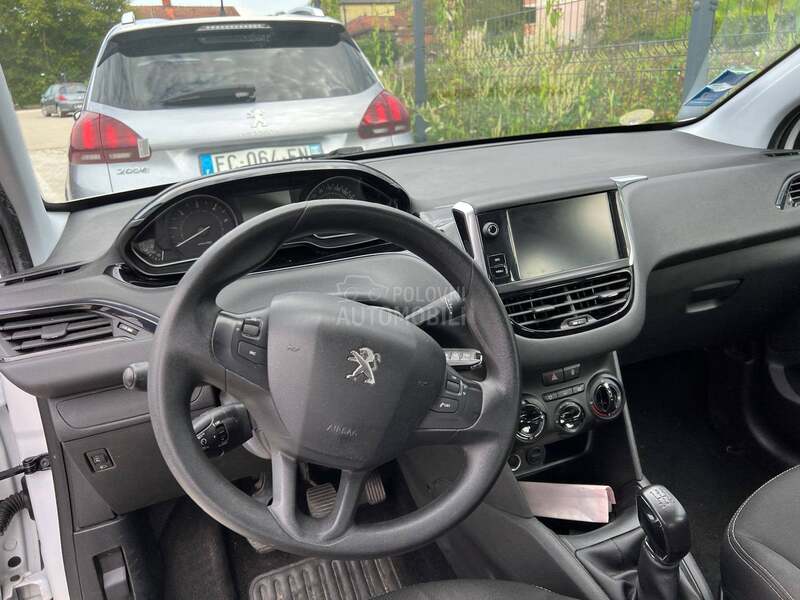 Peugeot 208 BUSINESS 1.6 HDi