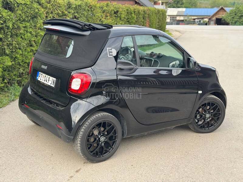 Smart ForTwo KABRIO ELEKTRICNI