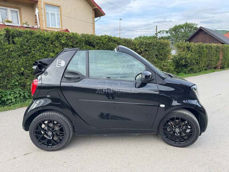 Smart ForTwo KABRIO ELEKTRICNI