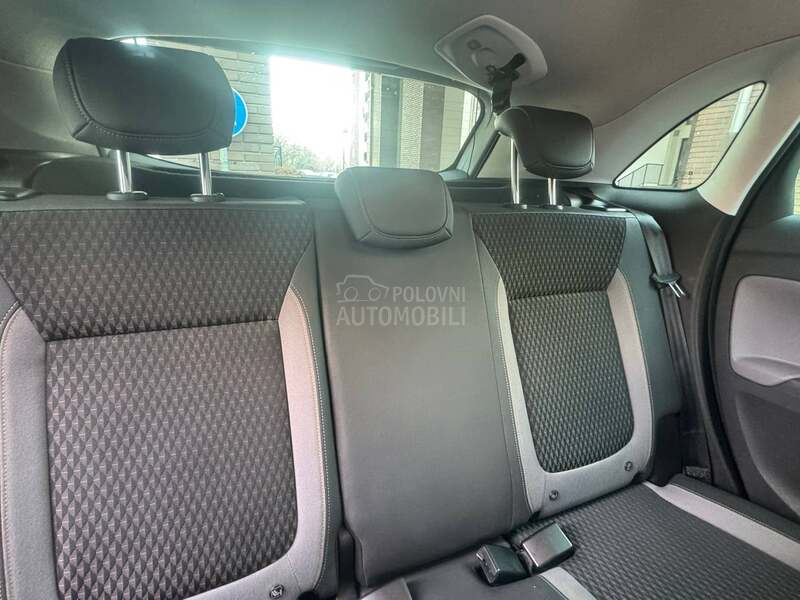 Opel Crossland X  CROSSOWER
