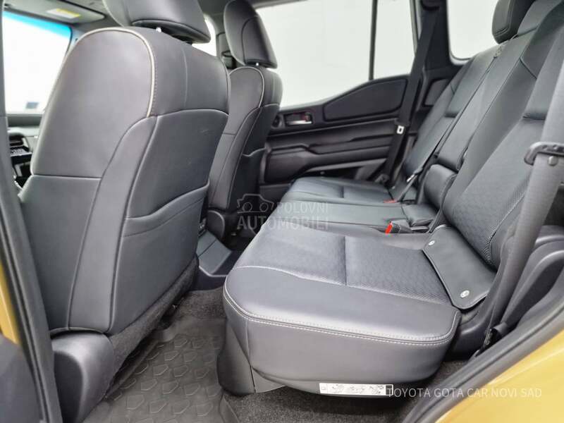 Toyota Land Cruiser Premium