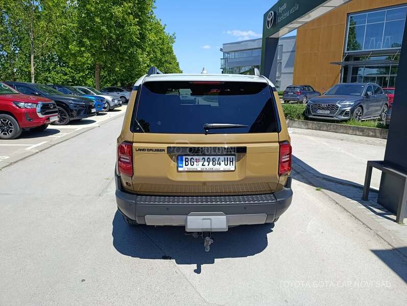 Toyota Land Cruiser Premium