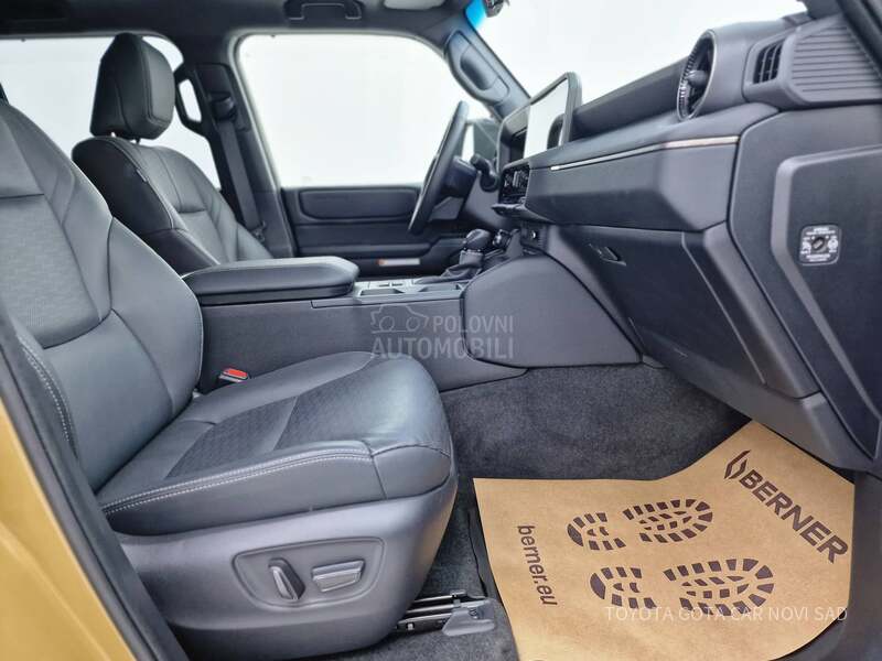 Toyota Land Cruiser Premium
