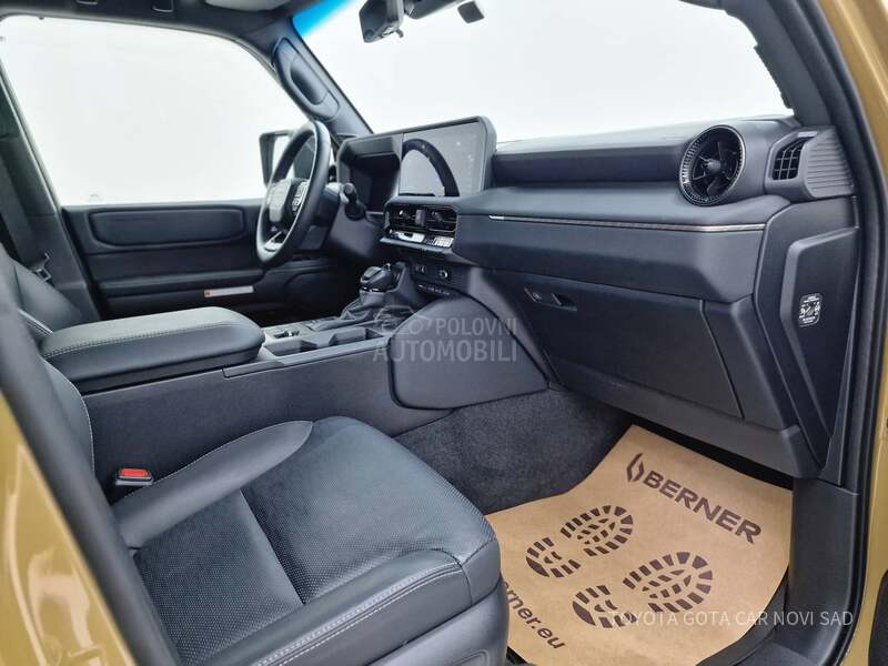 Toyota Land Cruiser Premium