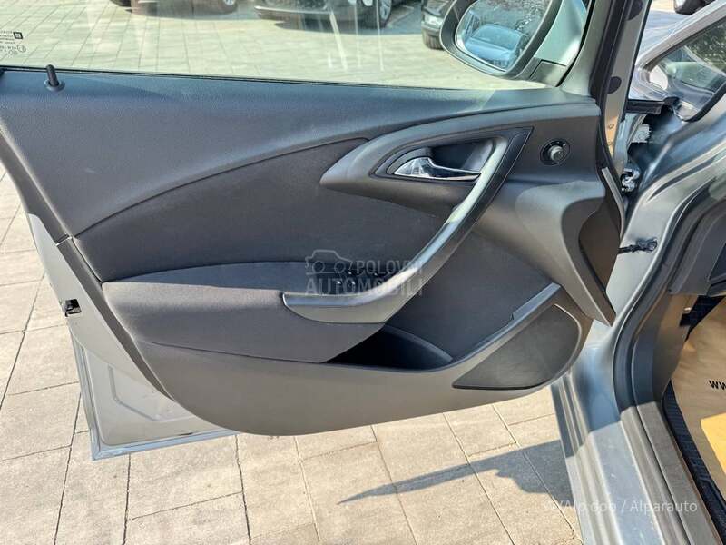Opel Astra J 1.6 cdti
