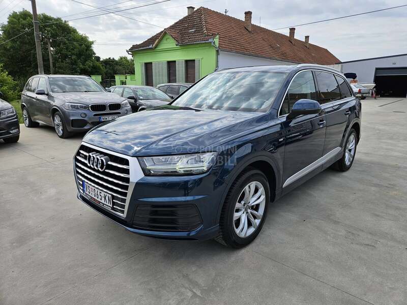Audi Q7 