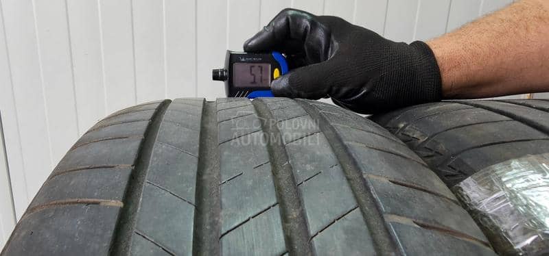 Bridgestone 235/55 R17 Letnja