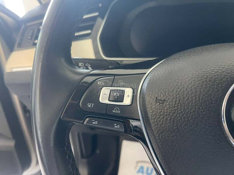 Volkswagen Passat B8 2.0 DSG HIGHLINE
