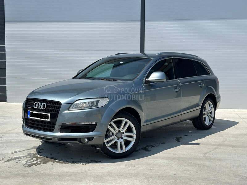 Audi Q7 