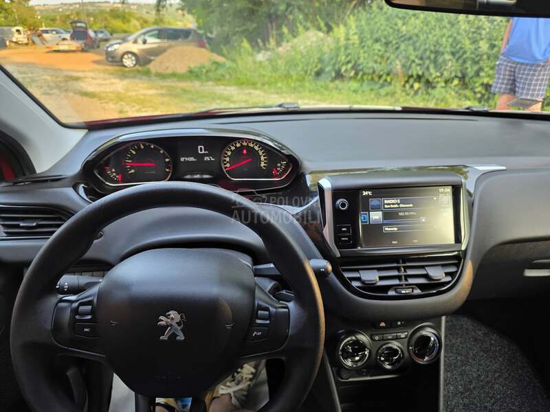 Peugeot 208 Nov Nov