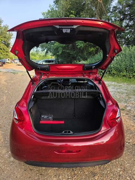 Peugeot 208 Nov Nov