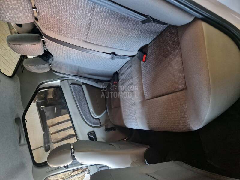 Dacia Logan laurete 1,5 dci
