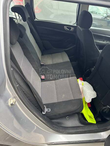 Peugeot 307 EZAC 2005. god. -  kompletan auto u delovima