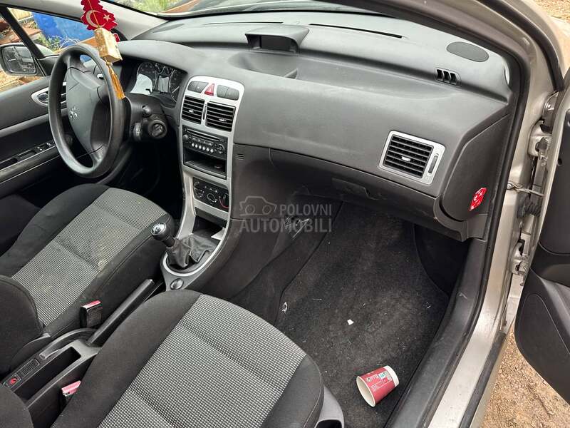 Peugeot 307 ETSC 2008. god. -  kompletan auto u delovima