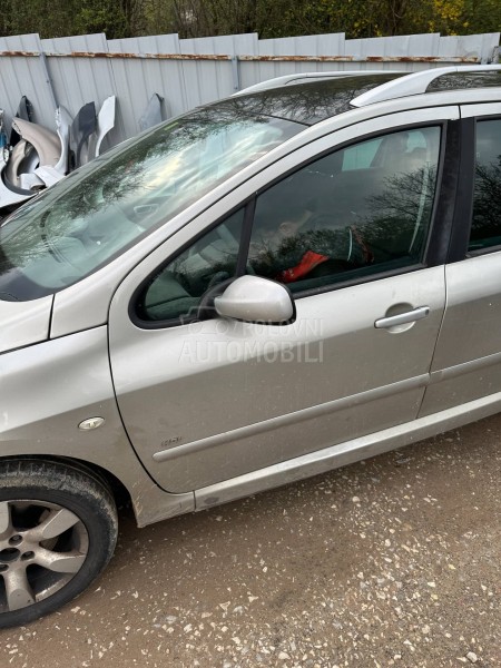 Peugeot 307 EVGC 2007. god. -  kompletan auto u delovima