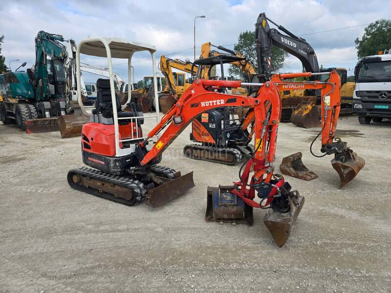 Kubota U15 3