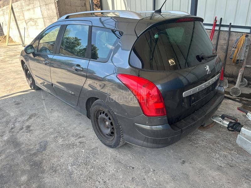 Peugeot 308 KTPD 2012. god. -  kompletan auto u delovima