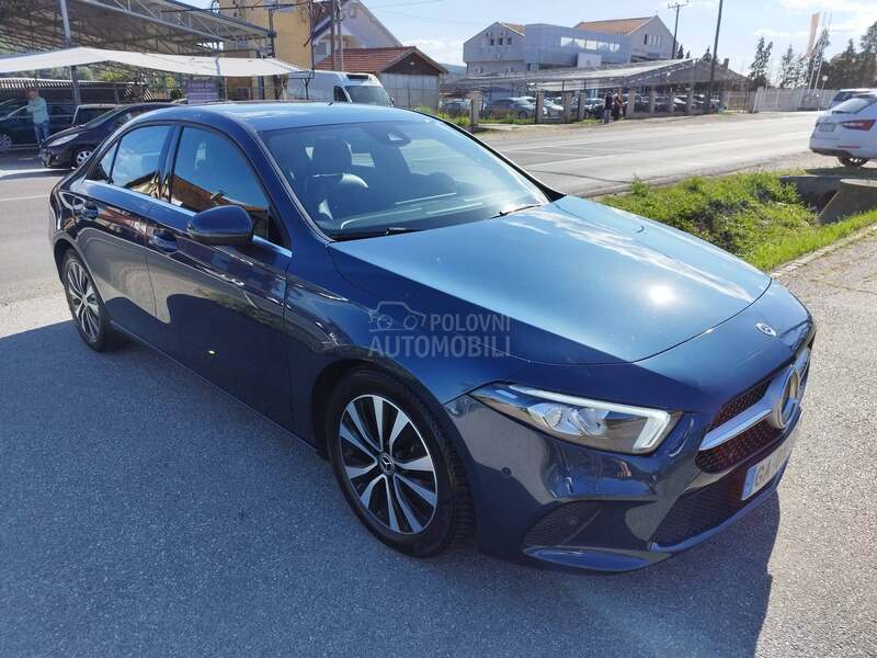 Mercedes Benz A 180 A 180 D 8G-DCT