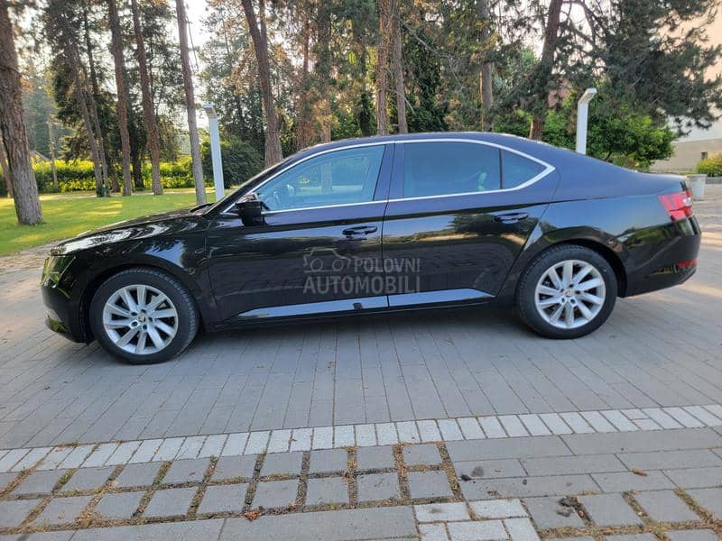 Škoda Superb /STYLE/DSG/PANO/