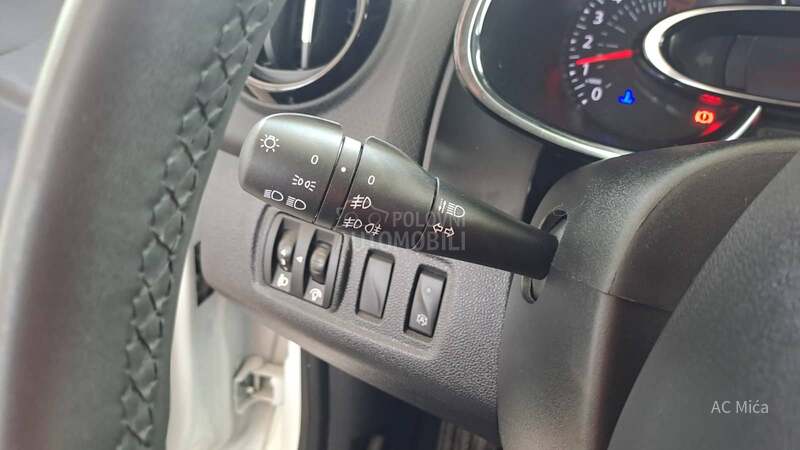 Renault Clio 1.0 TCE NAV LED