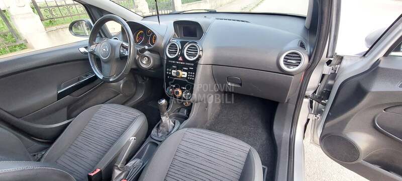 Opel Corsa D 1.3 cdti COSMO