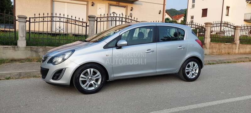 Opel Corsa D 1.3 cdti COSMO