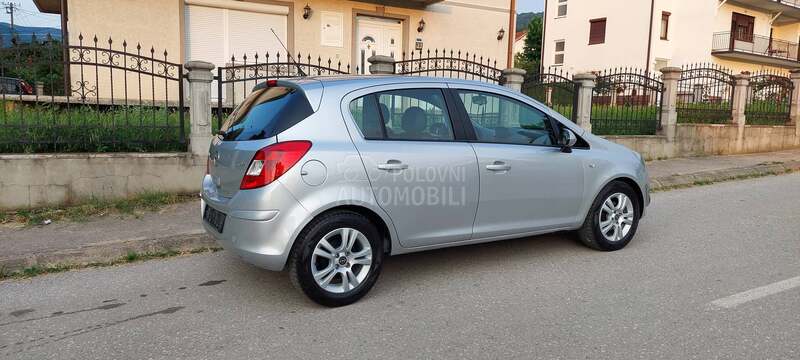 Opel Corsa D 1.3 cdti COSMO