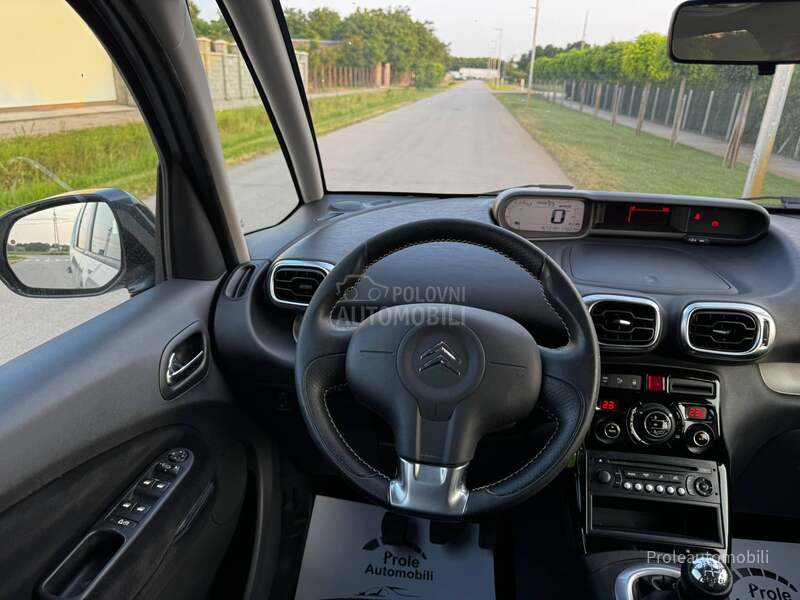 Citroen C3 Picasso 1.6 E X L U S I V E