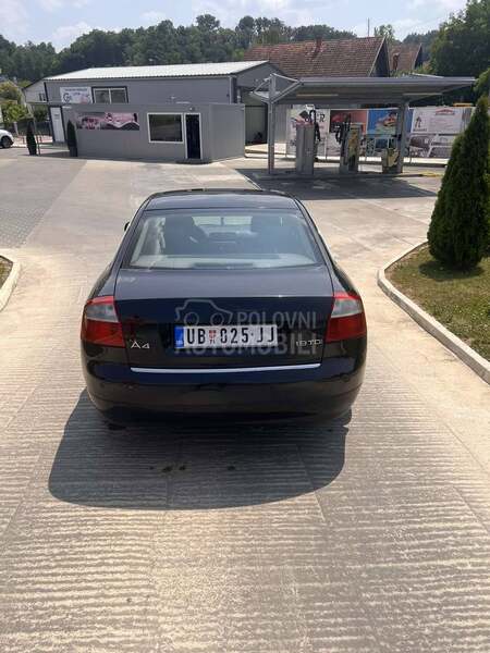 Audi A4 reggod