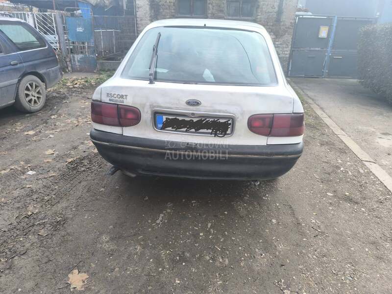 Ford Escort dcxl