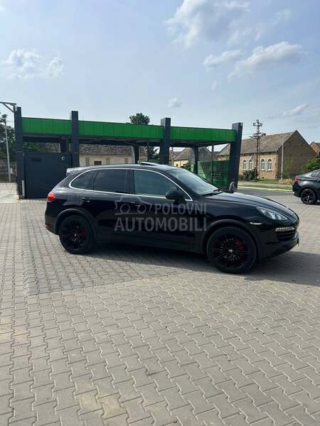 Porsche Cayenne 3.0 s
