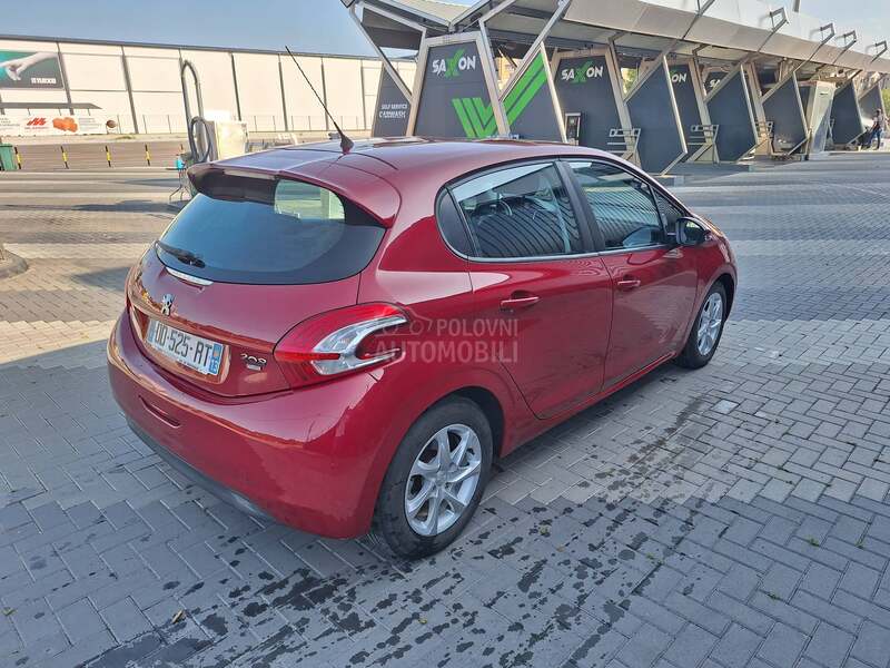 Peugeot 208 1.6 EHDI