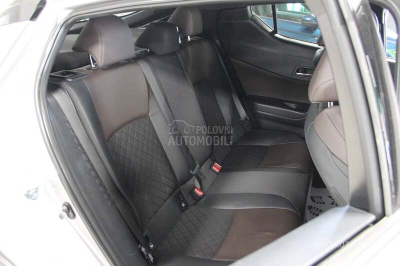 Toyota C-HR LOUNGE mod18