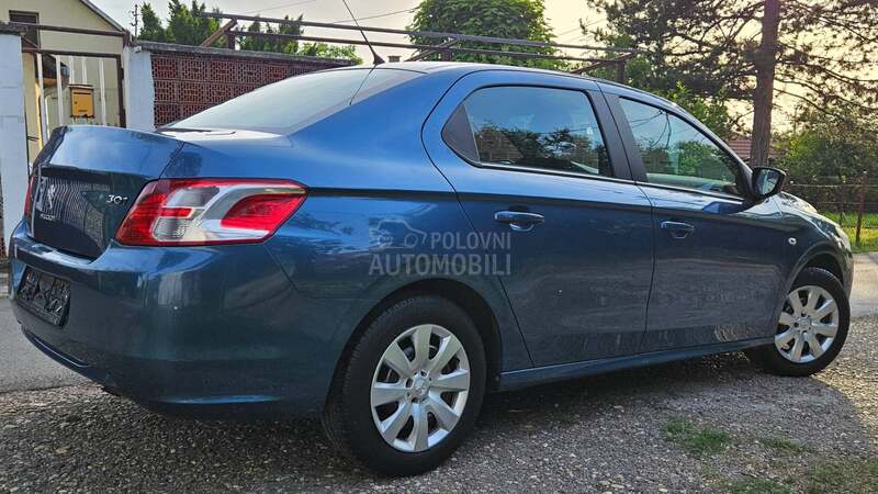 Peugeot 301 1.6 b  8.0.5.0.0 k.m