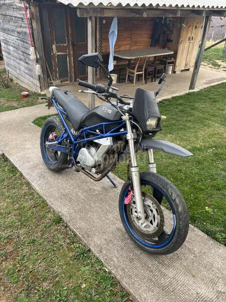 Sachs X road