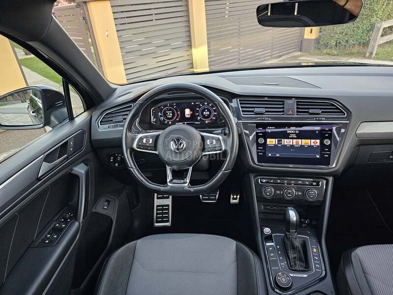 Volkswagen Tiguan //R-LINE//Black