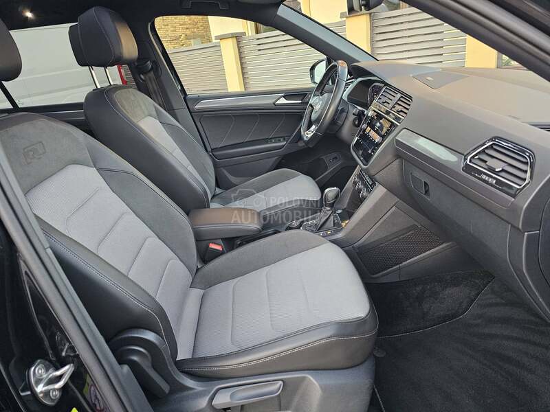 Volkswagen Tiguan //R-LINE//Black