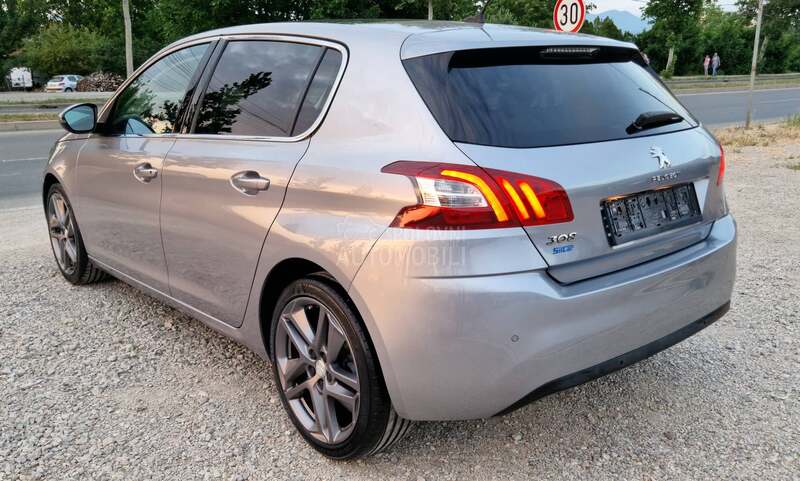 Peugeot 308 1.6E-HDI ALLURE