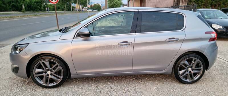 Peugeot 308 1.6E-HDI ALLURE