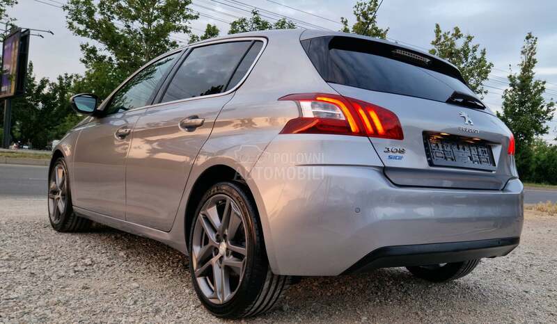 Peugeot 308 1.6E-HDI ALLURE