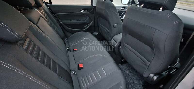Peugeot 308 1.6E-HDI ALLURE