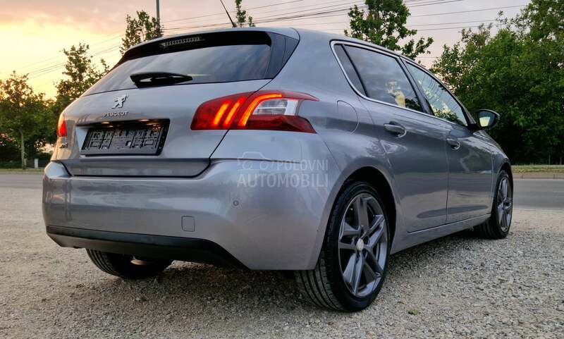 Peugeot 308 1.6E-HDI ALLURE